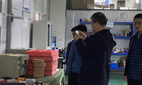 三大认证检测中心审核专家莅临朱雀网进行3C监督评审
